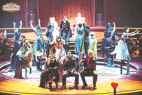 音樂(lè)劇《娜塔莎、皮埃爾和1812年的大彗星》改編自列夫·托爾斯泰《戰(zhàn)爭(zhēng)與和平》第二部第五章，2016年在百老匯首演，榮獲“托尼獎(jiǎng)”。該劇2023年引進(jìn)國(guó)內(nèi)，由中方主導(dǎo)的制作班底進(jìn)行重新創(chuàng)排。