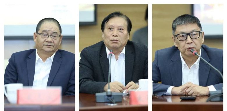 吳志良、朱壽桐、姚風(fēng)發(fā)言