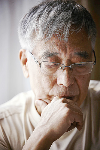 王晉康，科幻作家、高級工程師。代表作有長篇小說《類人》《蟻生》，短篇小說集《替天行道》《生命之歌》《豹》等。代表作《水星播種》入圍2024年雨果獎最佳長中篇小說。