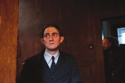  青年演員伊丹·魏斯在著名導(dǎo)演阿格涅什卡·霍蘭的新片《弗朗茨》中扮演主人公卡夫卡。米哈爾·烏雷什攝影，馬琳制片公司圖片