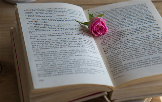 72位詩人同寫一首詩｜友誼是一條金線，連綴起每一句詩歌的瓔珞