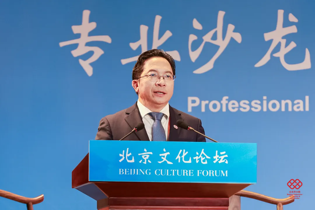 北京市文聯(lián)黨組副書記、常務(wù)副主席馬新明