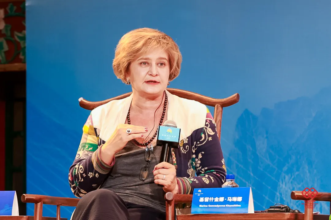 俄羅斯戲劇藝術(shù)學(xué)院副校長、培訓(xùn)與戲劇課程中心主任基留什金娜·馬琳娜（Marina Gennadyevna Kiryushkina）