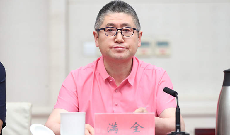 7月31日，滿全介紹民文作品和翻譯獎終評建議方案