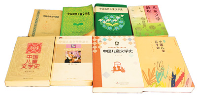 　蔣風編著的部分作品。  　?。ū疚呐鋱D由作者提供）