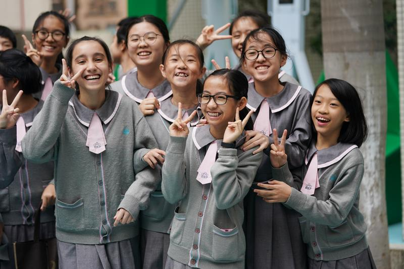 2019年12月19日，習近平總書記視察澳門濠江中學(xué)附屬英才學(xué)校。圖為當日拍攝的濠江中學(xué)附屬英才學(xué)校學(xué)生。 新華社記者 王申/攝