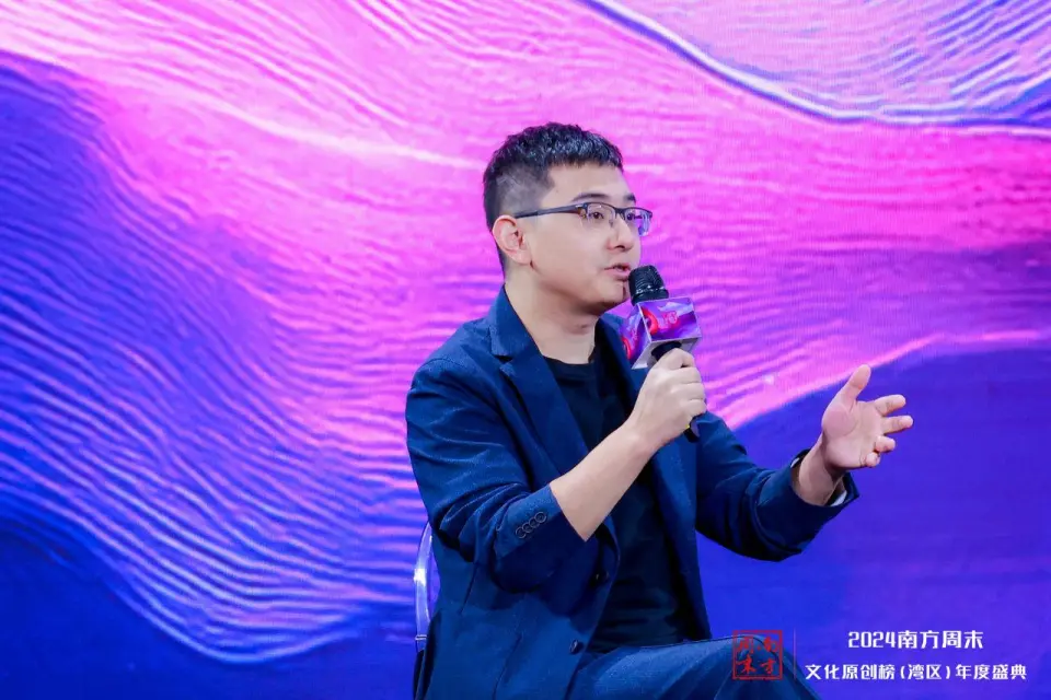 六神磊磊最早憑借解讀金庸小說的自媒體文章成名，近年開始解讀唐詩。