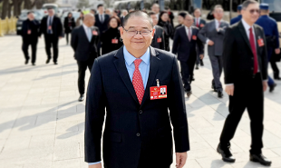 全國政協(xié)文化文史和學(xué)習(xí)委員會副主任、澳門文化界聯(lián)合總會會長吳志良