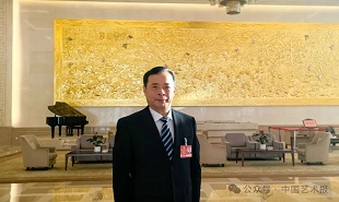 全國政協(xié)委員、中國作協(xié)主席團委員滕貞甫