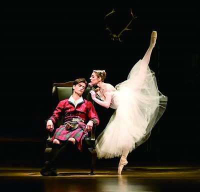 香港藝術(shù)節(jié)上，捷克國(guó)家芭蕾舞團(tuán)帶來(lái)作品《仙凡之戀》。資料圖片