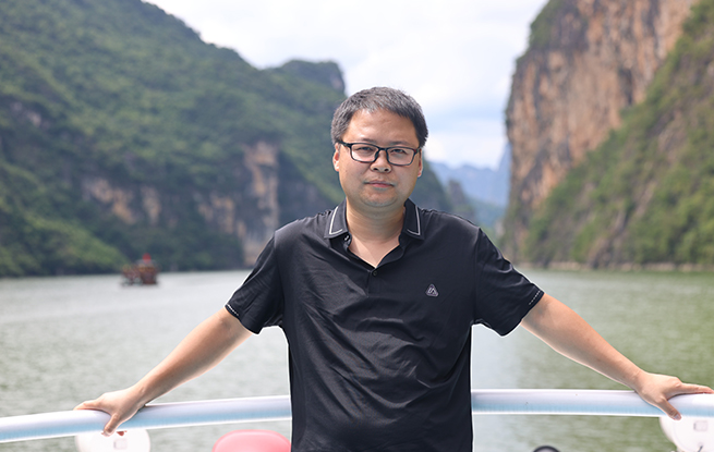 “新浪潮”訪談 | 夏立楠：文學是對現(xiàn)實生活的一種補償