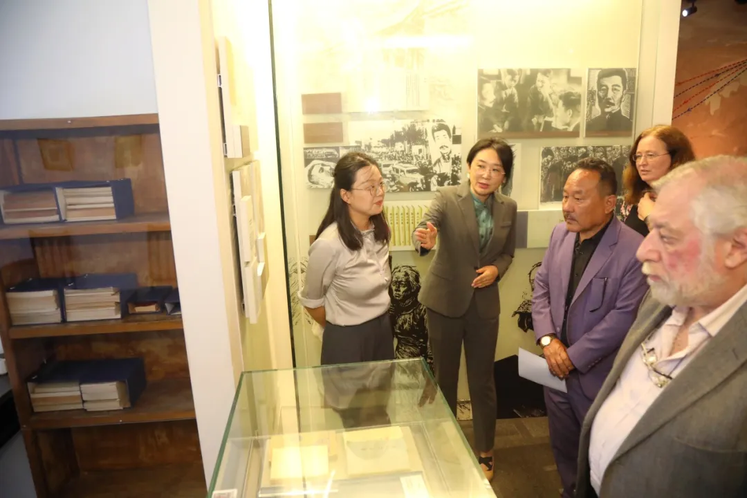 參觀中國(guó)現(xiàn)代文學(xué)館常設(shè)展