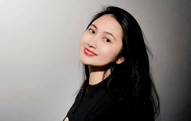 “新浪潮”訪談 | 莊凌：沒有力量改變世界，詩歌依然可以散發(fā)微光