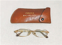 黃河咆哮 發(fā)出民族最強(qiáng)音　　這段高亢遼闊的旋律，是《黃河大合唱》第七樂(lè)章《保衛(wèi)黃河》中的一段。[詳細(xì)]