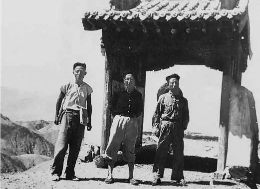 尋回敦煌——抗戰(zhàn)期間中國(guó)學(xué)人拍攝海外敦煌遺珍往事　　歷盡艱辛換來(lái)的照片，卻在日寇鐵蹄下命運(yùn)跌宕……[詳細(xì)]