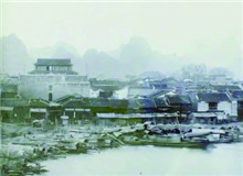 桂林文化城：在民族危難之際筑起精神堡壘　　作為抗日戰(zhàn)爭(zhēng)時(shí)期一個(gè)特殊的文化現(xiàn)象，桂林文化城在中國(guó)現(xiàn)代文化史上占有重要地位。[詳細(xì)]