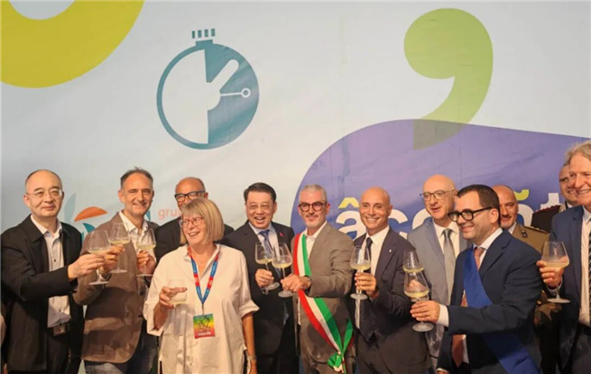 “揚(yáng)帆計(jì)劃”首次參加意大利曼托瓦文學(xué)節(jié)，推動(dòng)中意文學(xué)交流