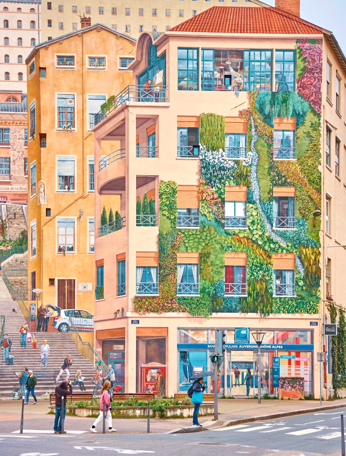 里昂街頭的壁畫(huà)墻