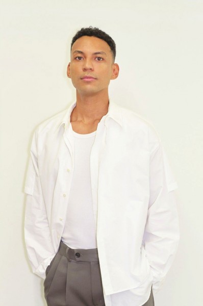 作家安堂何塞。巖澤高雄攝影，日本文學(xué)振興會圖片